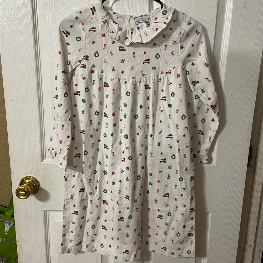 EUC Petite Plume Girls Holiday nightgown dress. Flame Resistant Sz 10